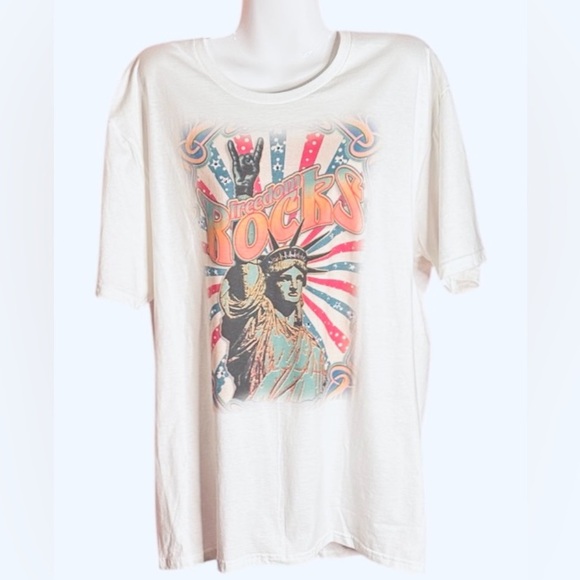 Freedom Rocks Graphic Tee - White - Picture 2 of 3